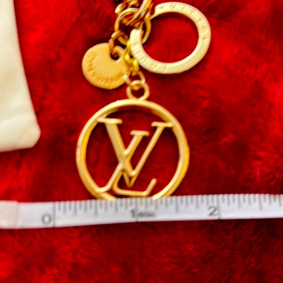 NEW LV Charm Keychain GOLD keychain w/out tag, - Picture 5 of 7
